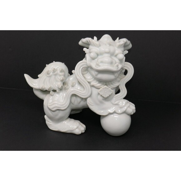 Japanese Ceramic Porcelain Guardian Foo Dogs Figurine Statues Made in Japan - Picture 4 of 16